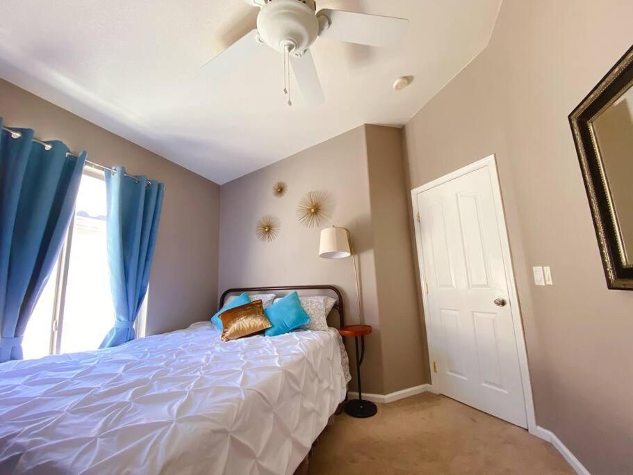 Amazing Heated Pool And Private Hot Tub 3Br In Heart Of Lv Villa Лас Вегас Екстериор снимка