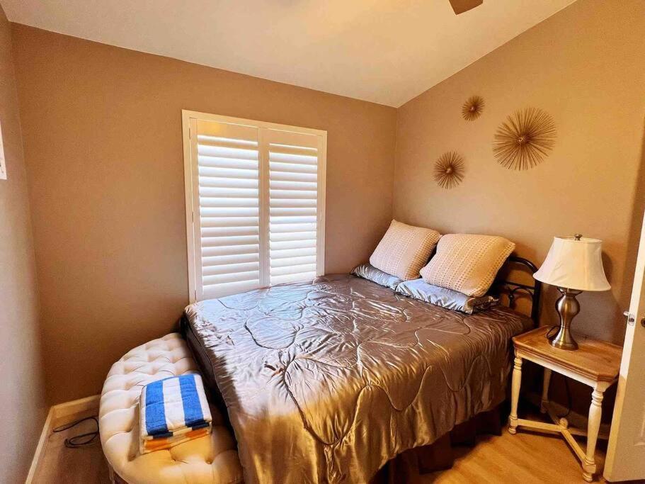 Amazing Heated Pool And Private Hot Tub 3Br In Heart Of Lv Villa Лас Вегас Екстериор снимка
