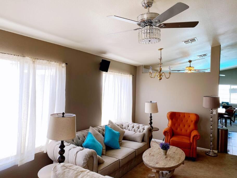 Amazing Heated Pool And Private Hot Tub 3Br In Heart Of Lv Villa Лас Вегас Екстериор снимка